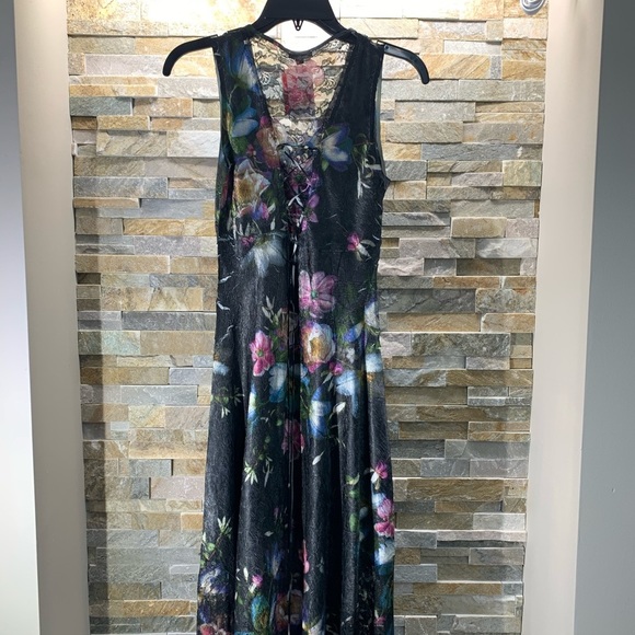 KOMAROV Floral Print Lace-Up Gown - Picture 4 of 7
